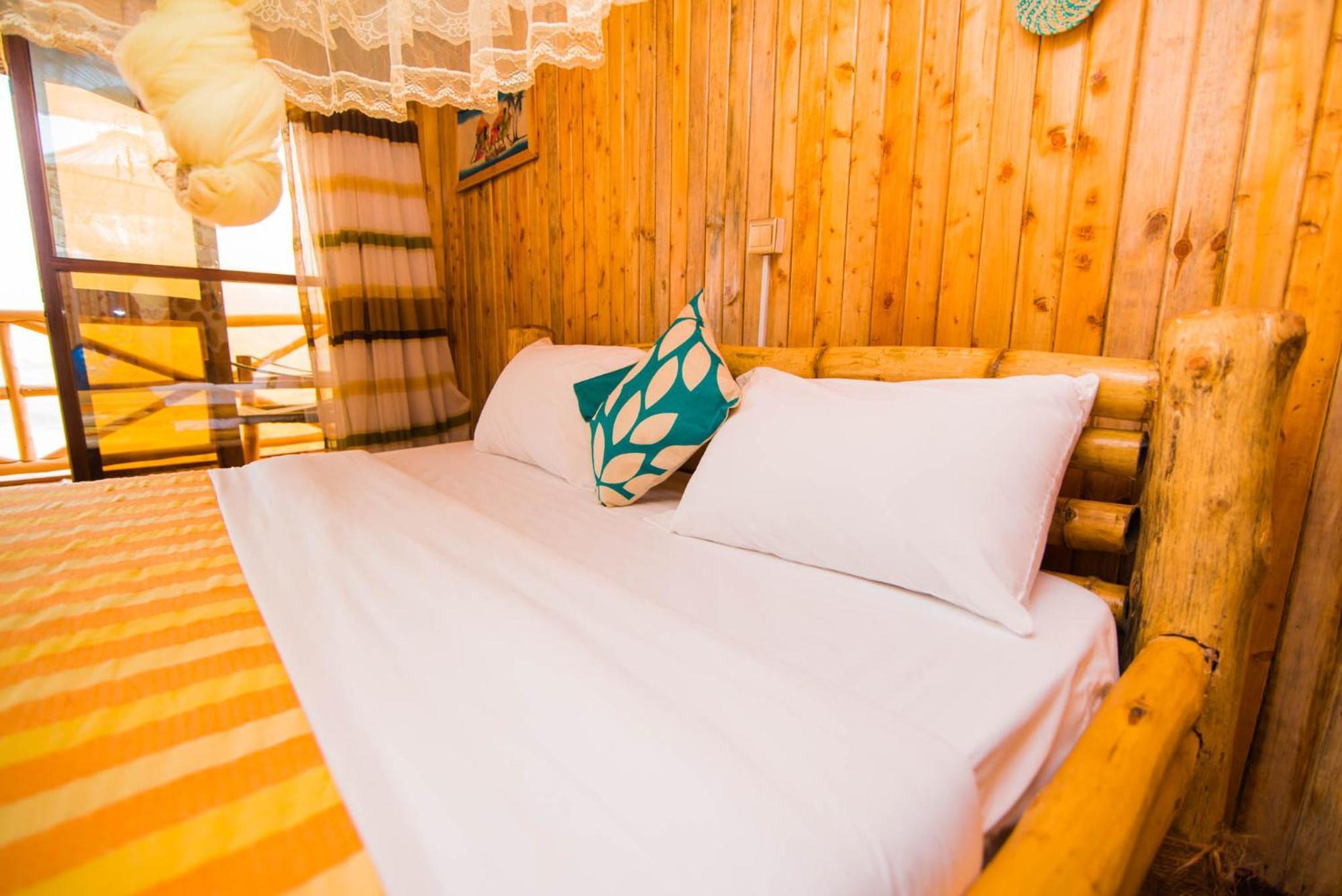 Kabale Hawk'S Eye Lodge Bunyonyi חדר תמונה