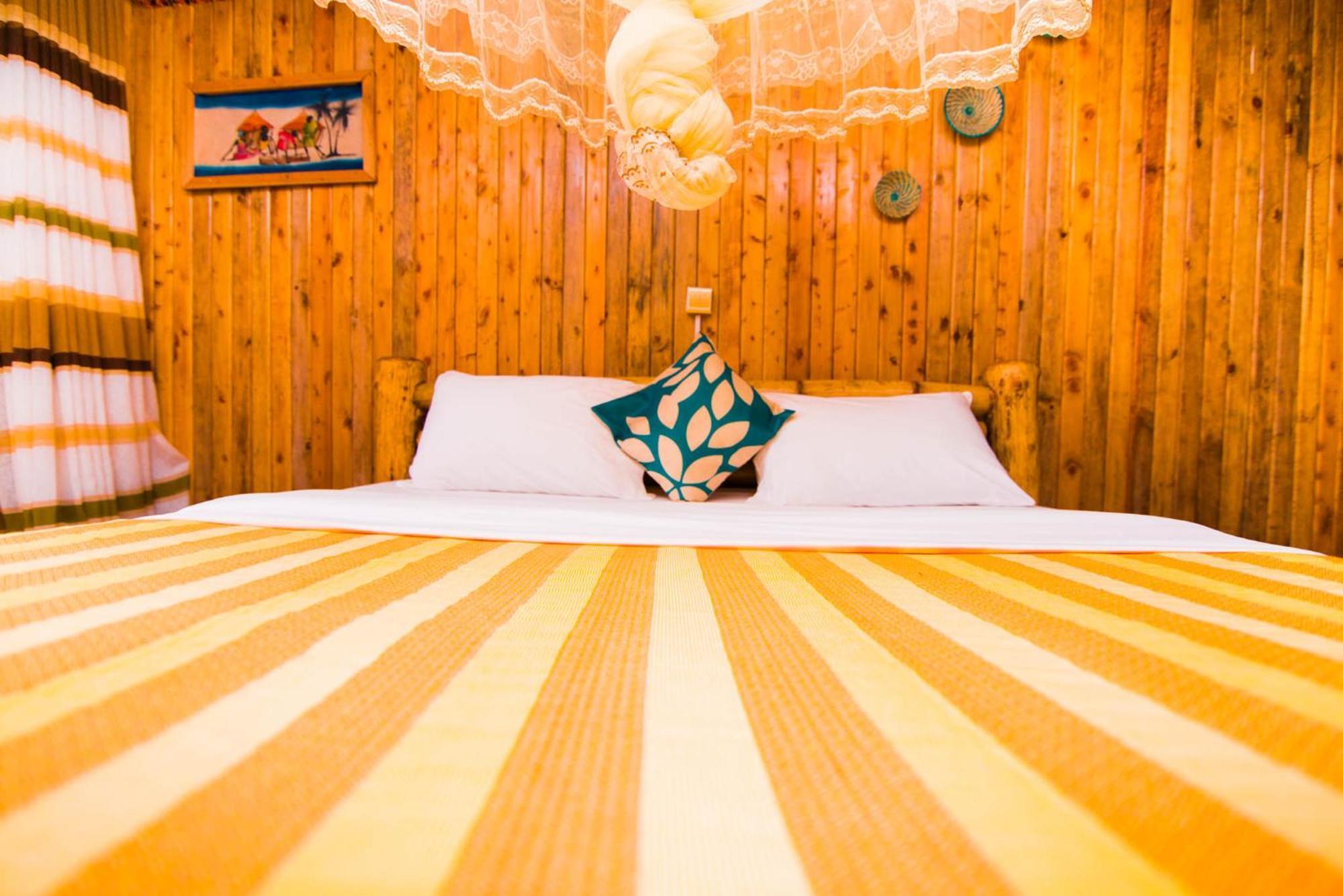 Kabale Hawk'S Eye Lodge Bunyonyi חדר תמונה