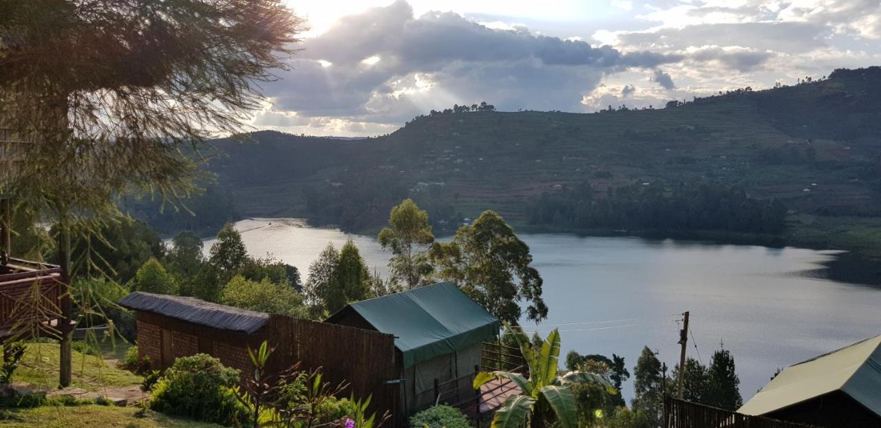 Kabale Hawk'S Eye Lodge Bunyonyi מראה חיצוני תמונה