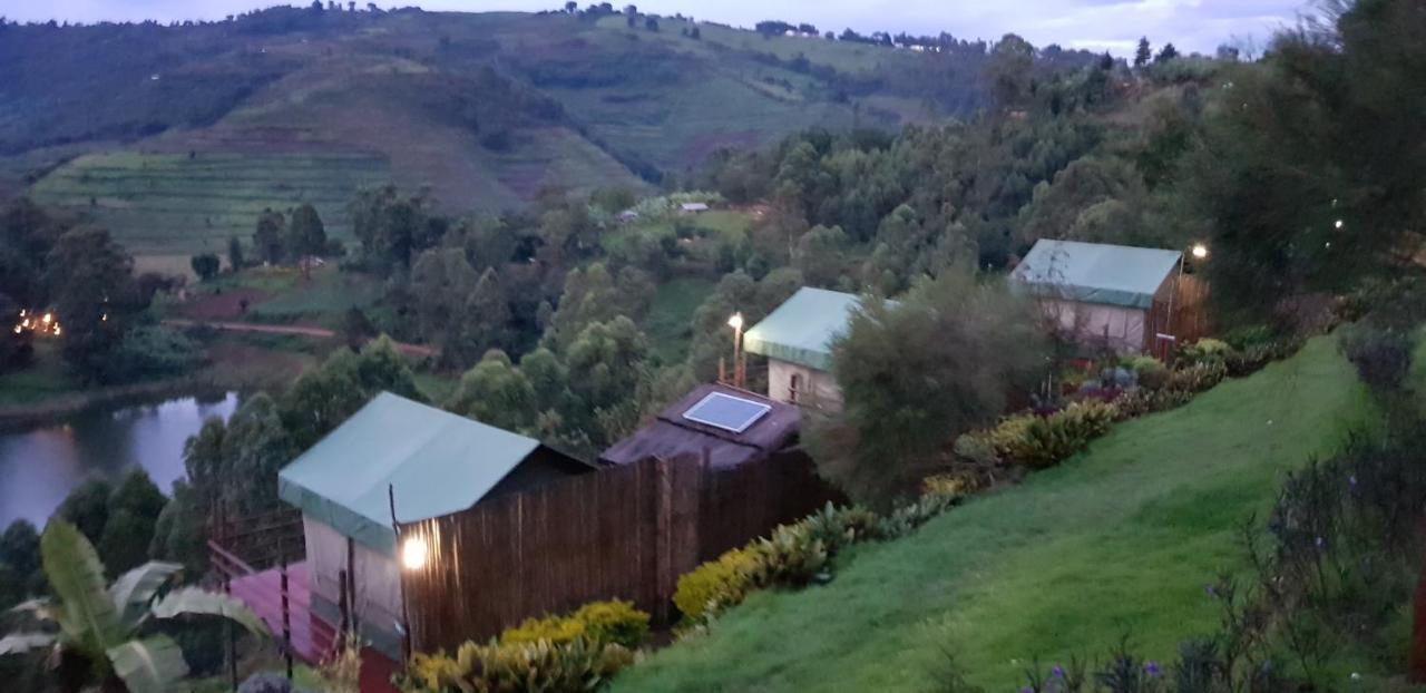 Kabale Hawk'S Eye Lodge Bunyonyi מראה חיצוני תמונה